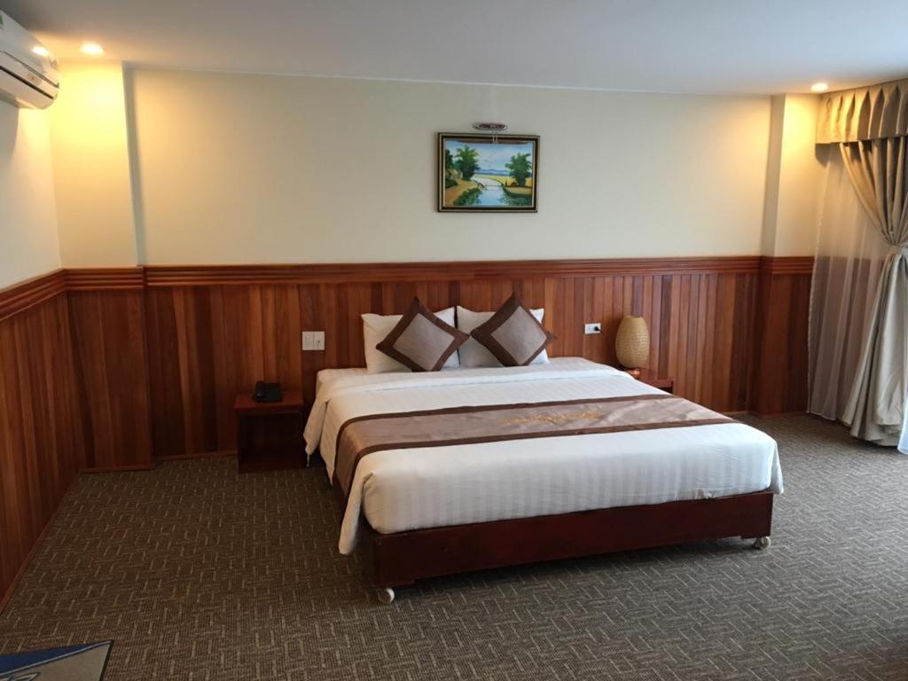Vinh Plaza Hotel ภายนอก รูปภาพ