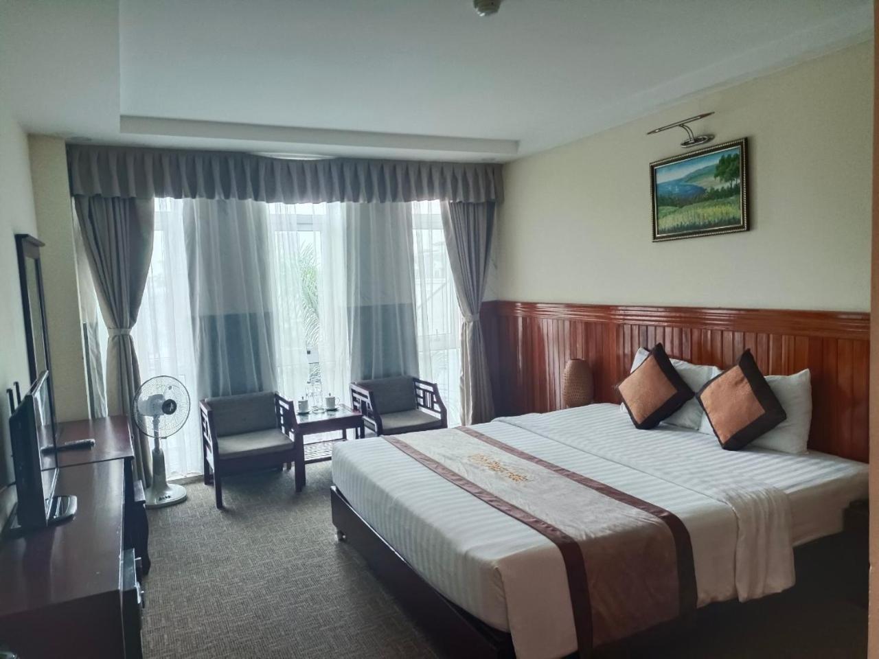 Vinh Plaza Hotel ภายนอก รูปภาพ