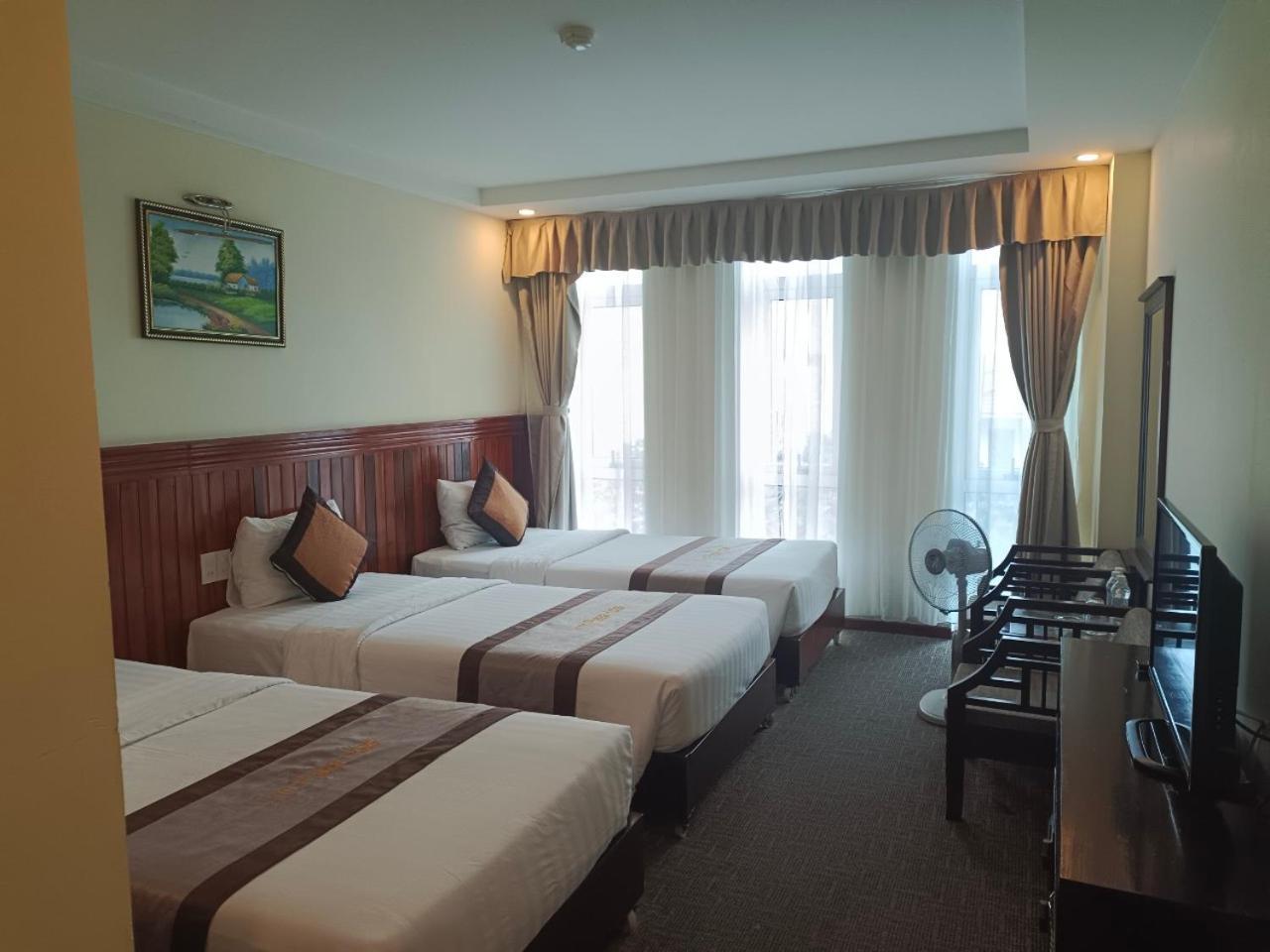 Vinh Plaza Hotel ภายนอก รูปภาพ